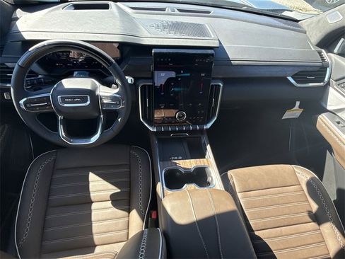 New 2026 GMC Acadia Denali Ultimate w/ LPO, Floor Liner Package image 23