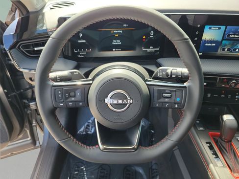 Certified 2025 Nissan Kicks SR FWD image 22