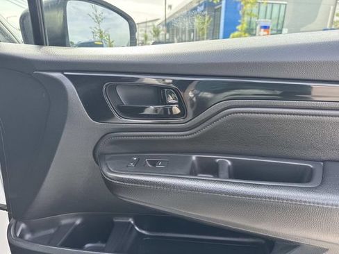 Used 2022 Honda Odyssey Touring image 14
