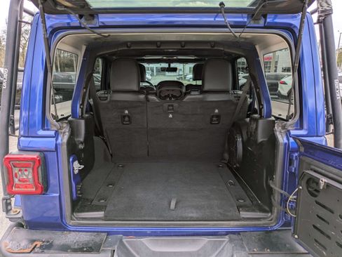 Used 2019 Jeep Wrangler Unlimited Rubicon AWD/4WD image 13