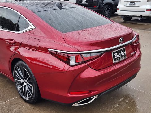 Certified 2025 Lexus ES 350 12.3-in Lexus Interface, Panor image 11