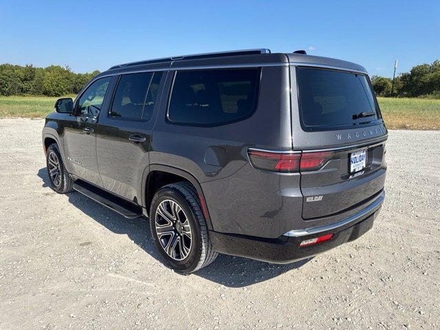 Used 2025 Jeep Wagoneer Series II AWD/4WD image 4