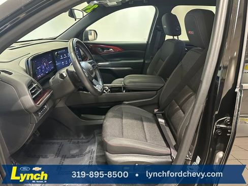 Used 2024 Chevrolet Traverse Z71 AWD/4WD image 5