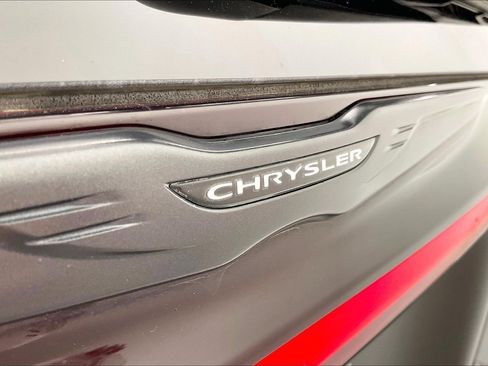 Used 2021 Chrysler Pacifica Touring-L w/ S Appearance Package FWD image 31