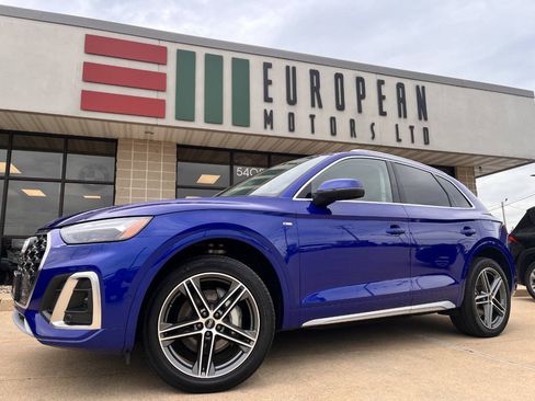 Used 2021 Audi Q5 e Prestige w/ Prestige Package AWD/4WD image 1