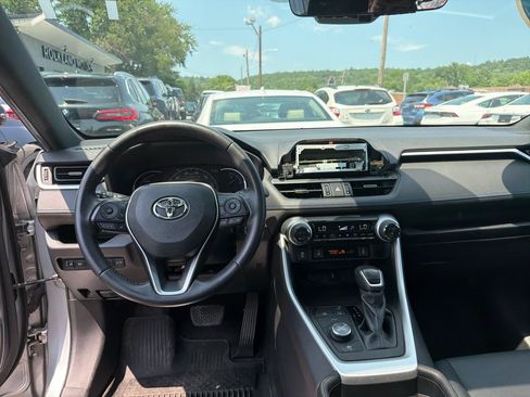 Used 2021 Toyota RAV4 XSE AWD/4WD image 23