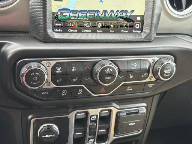 Used 2022 Jeep Wrangler Unlimited Sahara w/ Cold Weather Group AWD/4WD image 21