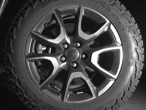 Used 2025 Jeep Compass Trailhawk AWD/4WD image 12