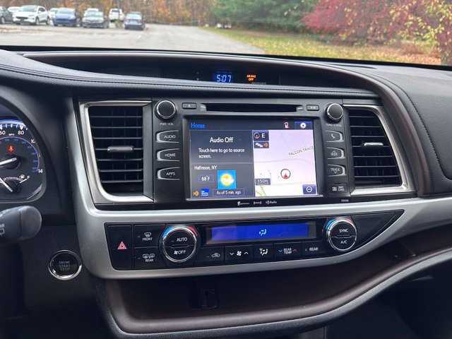 Used 2016 Toyota Highlander XLE AWD/4WD image 15