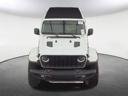 Used 2025 Jeep Wrangler Unlimited Rubicon w/ XTREMEE 35" Tire Package image 2