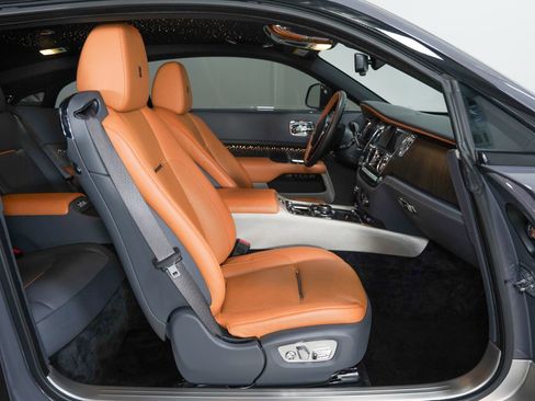 Used 2018 Rolls-Royce Wraith image 31