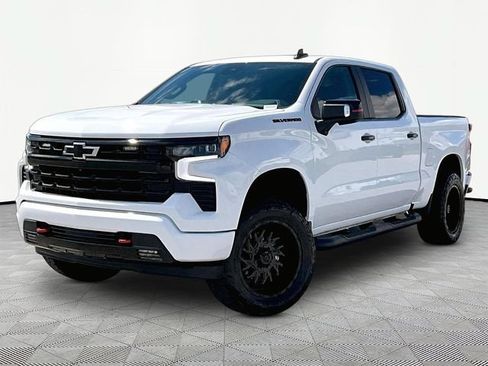 Used 2023 Chevrolet Silverado 1500 RST w/ Redline Edition AWD/4WD image 3