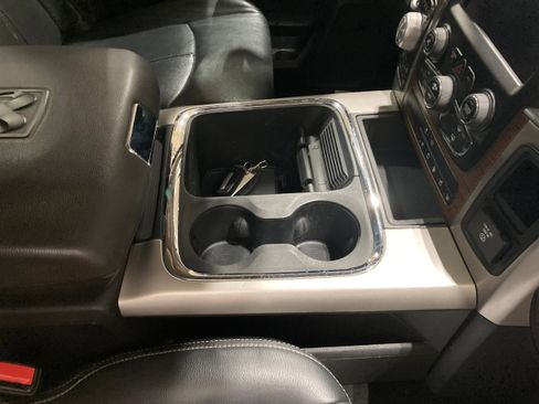 Used 2018 RAM 1500 Laramie w/ Convenience Group image 9