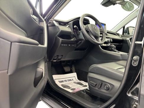 Used 2023 Toyota RAV4 XLE Premium AWD/4WD image 8
