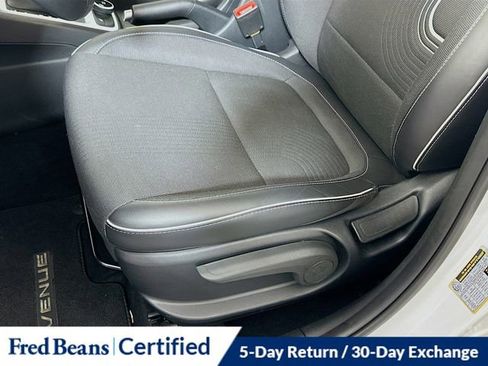 Certified 2024 Hyundai Venue Limited FWD image 21