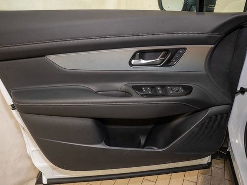 New 2026 Nissan Murano SL image 14