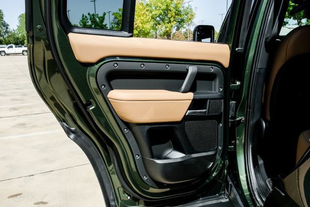 New 2026 Land Rover Defender 110 X-Dynamic SE AWD/4WD image 58