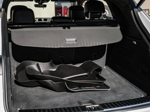 Used 2020 Porsche Cayenne image 46