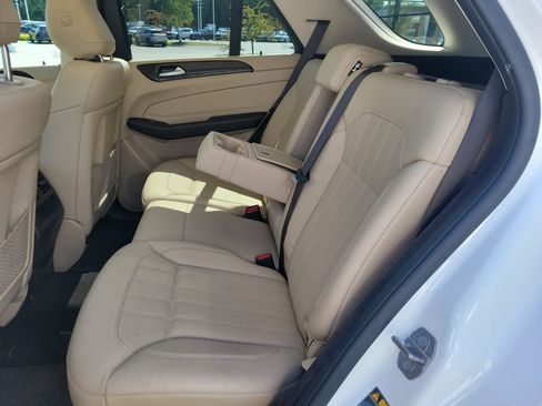 Used 2018 Mercedes-Benz GLE 350 4MATIC image 29