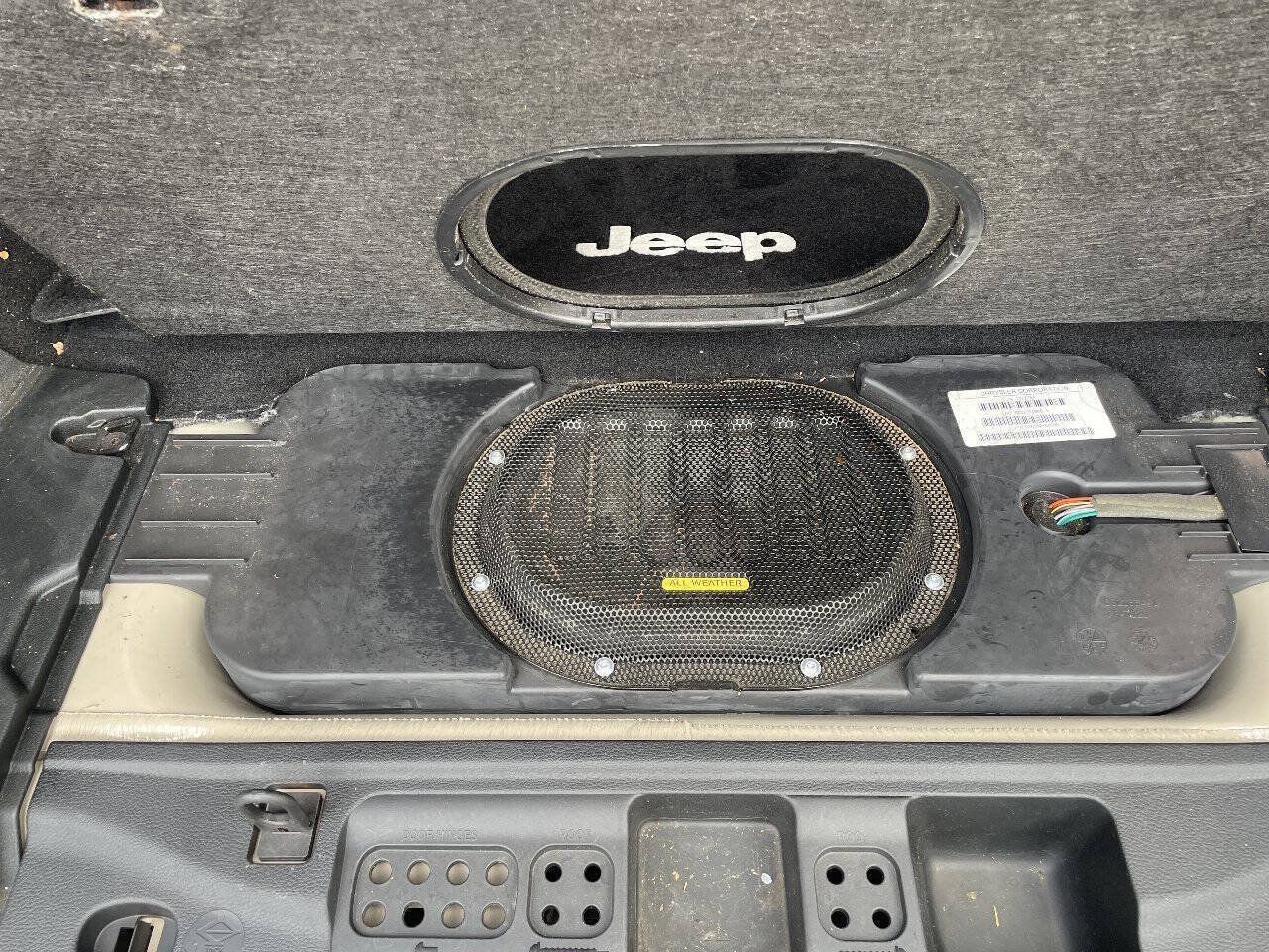 Used 2016 Jeep Wrangler Unlimited Sahara AWD/4WD image 42