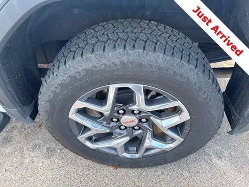 Used 2025 GMC Sierra 1500 SLT w/ SLT Premium Package AWD/4WD image 17
