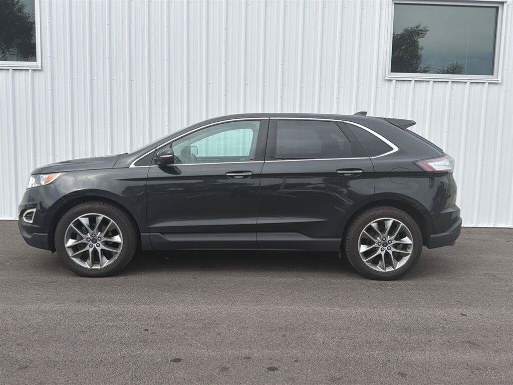 Used 2015 Ford Edge Titanium FWD image 2