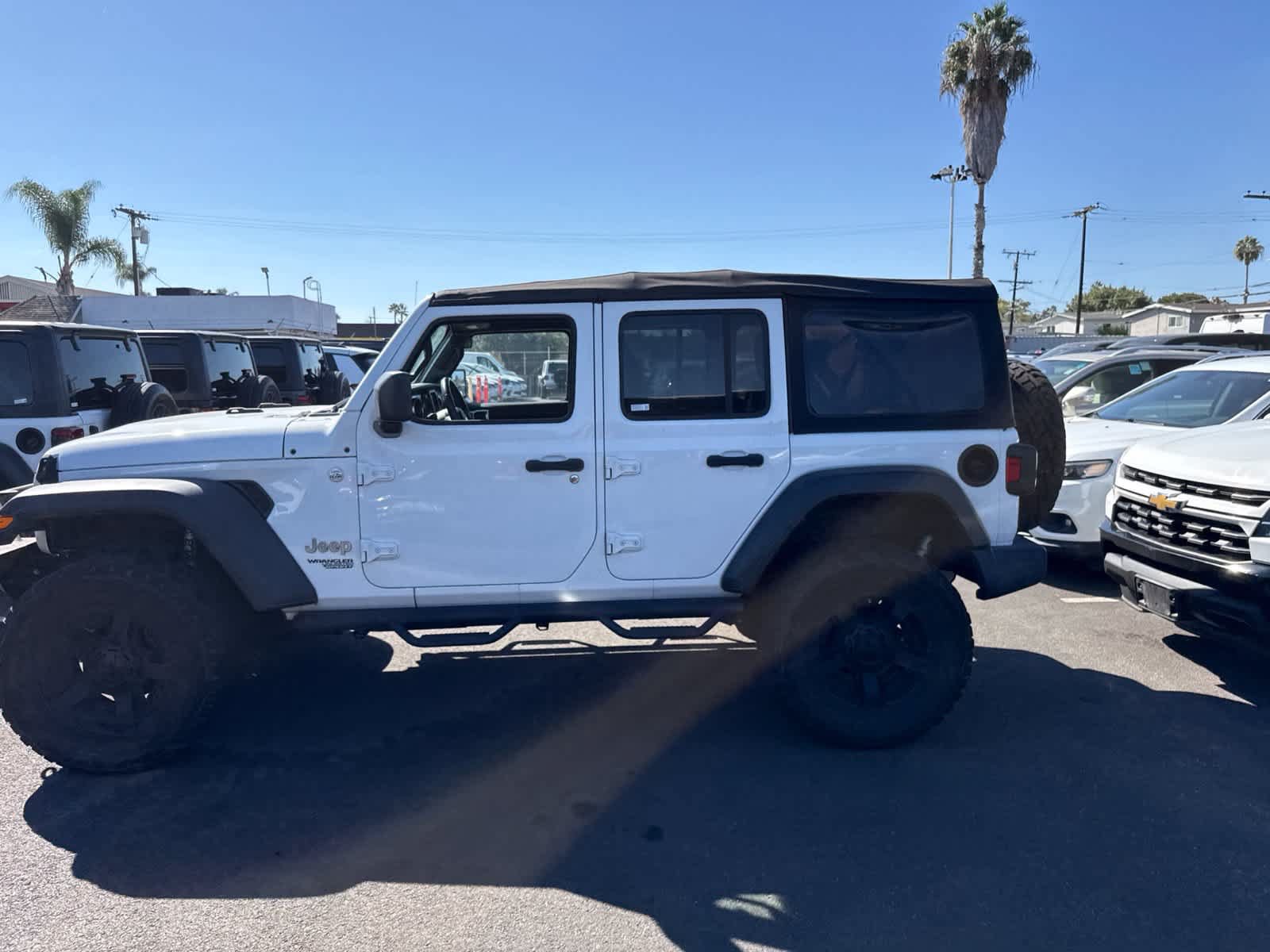 Used 2018 Jeep Wrangler Unlimited Sport S AWD/4WD image 17