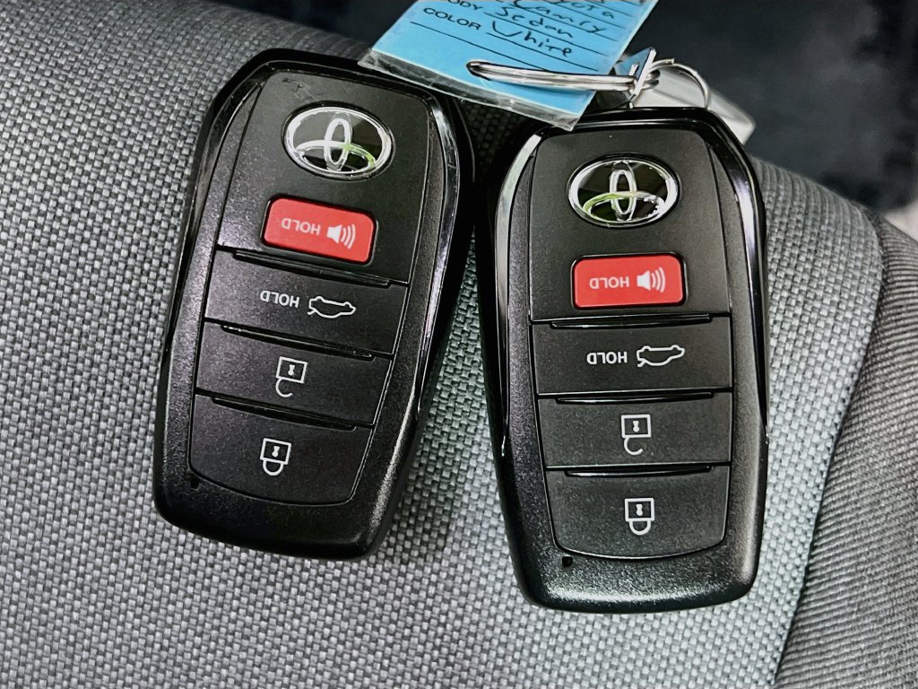 Used 2025 Toyota Camry LE w/ Convenience Package FWD image 33