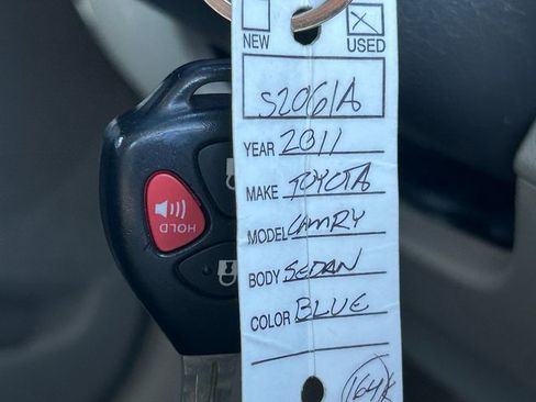 Used 2011 Toyota Camry LE image 32