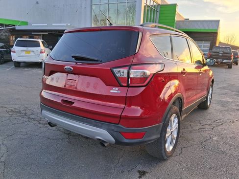 Used 2018 Ford Escape SE w/ Ford Safe & Smart Package image 5