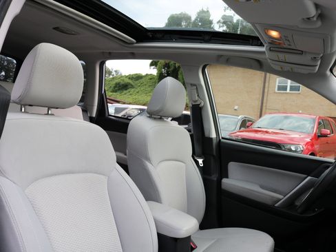 Used 2014 Subaru Forester 2.5i Premium w/ All-Weather Package image 40