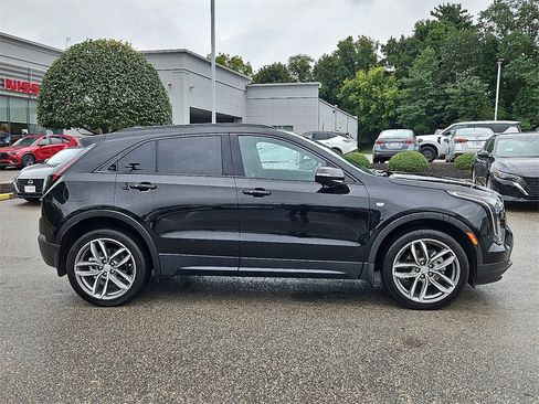 Used 2023 Cadillac XT4 Sport w/ Cold Weather Package image 8