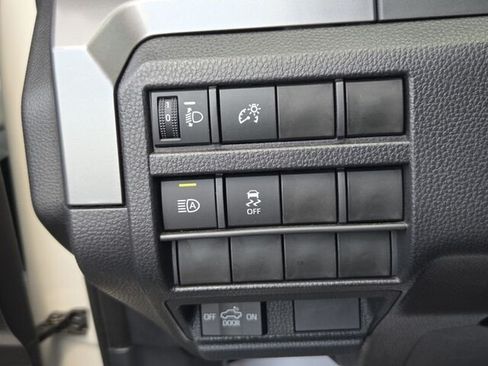 Used 2025 Toyota Tacoma SR5 AWD/4WD image 28