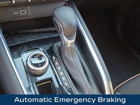 Used 2024 GMC Canyon AT4 image 19