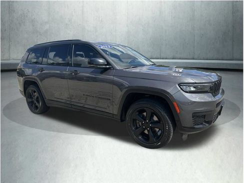 Used 2023 Jeep Grand Cherokee L Laredo AWD/4WD image 9