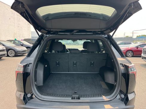Used 2025 Chevrolet Equinox LT FWD image 30