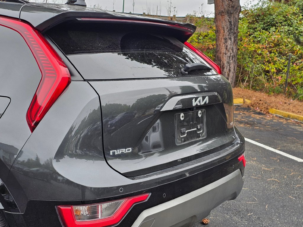 Used 2023 Kia Niro EX Touring FWD image 15