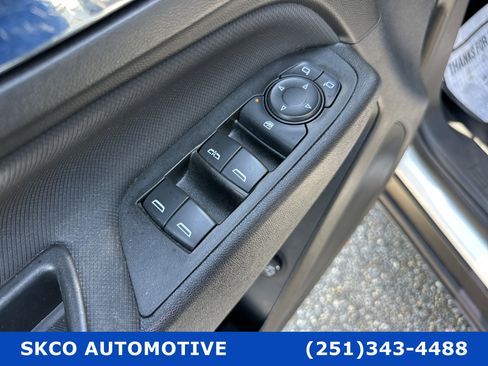 Used 2022 Chevrolet Equinox RS w/ Infotainment Package image 21