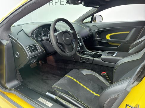 Used 2015 Aston Martin V12 Vantage S RWD image 15