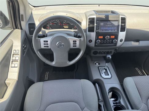 Used 2020 Nissan Frontier SV w/ Midnight Edition Floor Mats RWD image 14