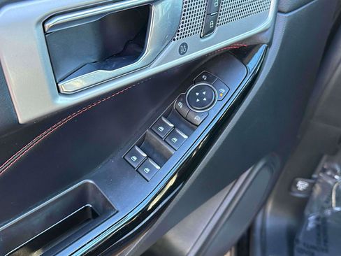 Used 2022 Ford Explorer ST-Line image 17