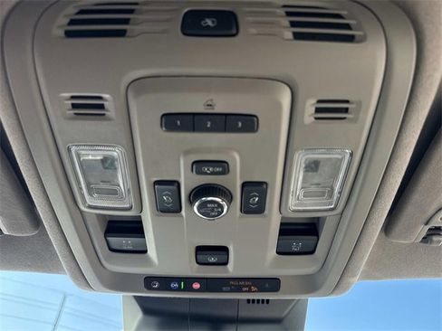 Used 2021 Cadillac Escalade Sport Platinum w/ LPO, ONYX Package image 25