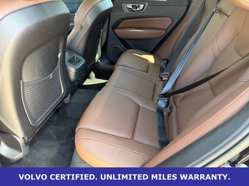 Certified 2023 Volvo XC60 B5 Plus AWD/4WD image 32