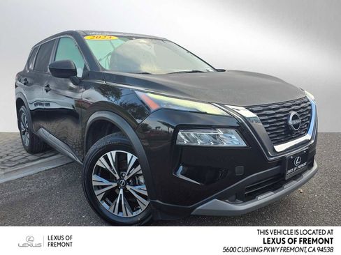 Used 2023 Nissan Rogue SV image 1