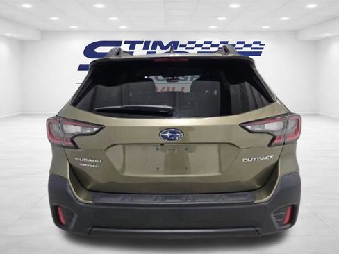 Used 2022 Subaru Outback Premium image 5