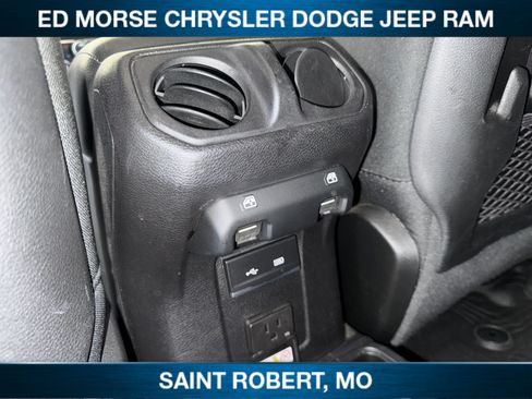 Used 2020 Jeep Gladiator Rubicon w/ Cold Weather Group AWD/4WD image 17