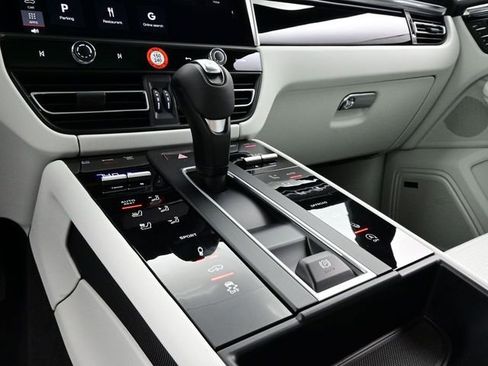 New 2026 Porsche Macan S image 11