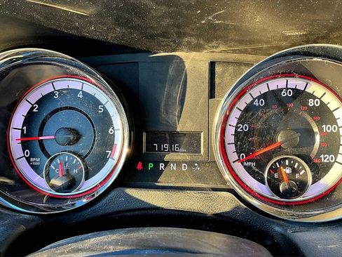 Used 2019 Dodge Grand Caravan SE image 18