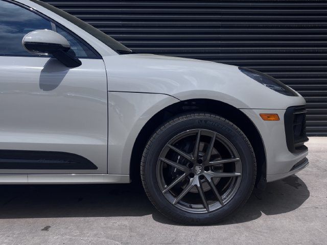 Certified 2026 Porsche Macan Turbo AWD/4WD image 11