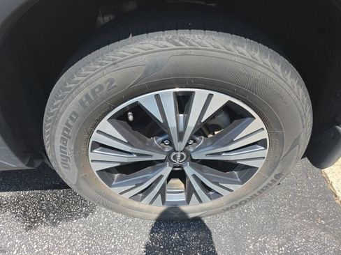 Certified 2022 Nissan Rogue SV AWD/4WD image 8